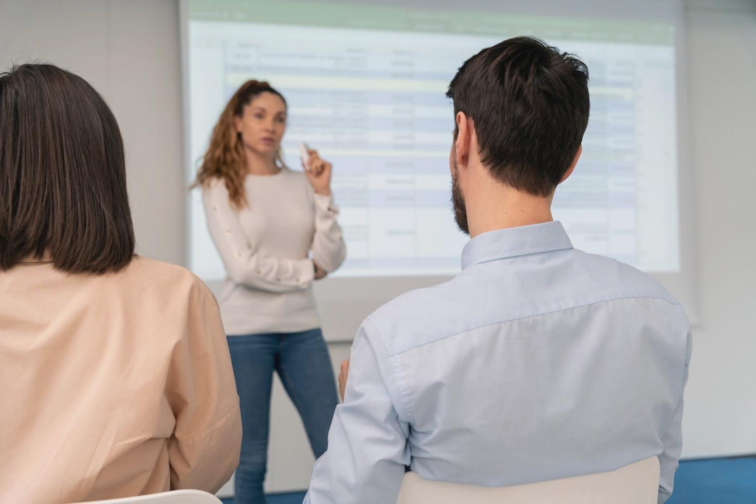 Escritório corynthelixa em Rio de Mouro